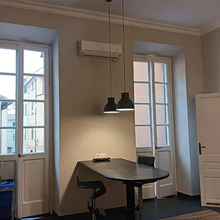 公寓 Modern Loft-style 因佩里亚